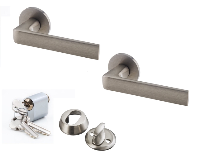 Door handle oval lock cylinder and with thumbturn Valnes 18mm matte / chrome colour